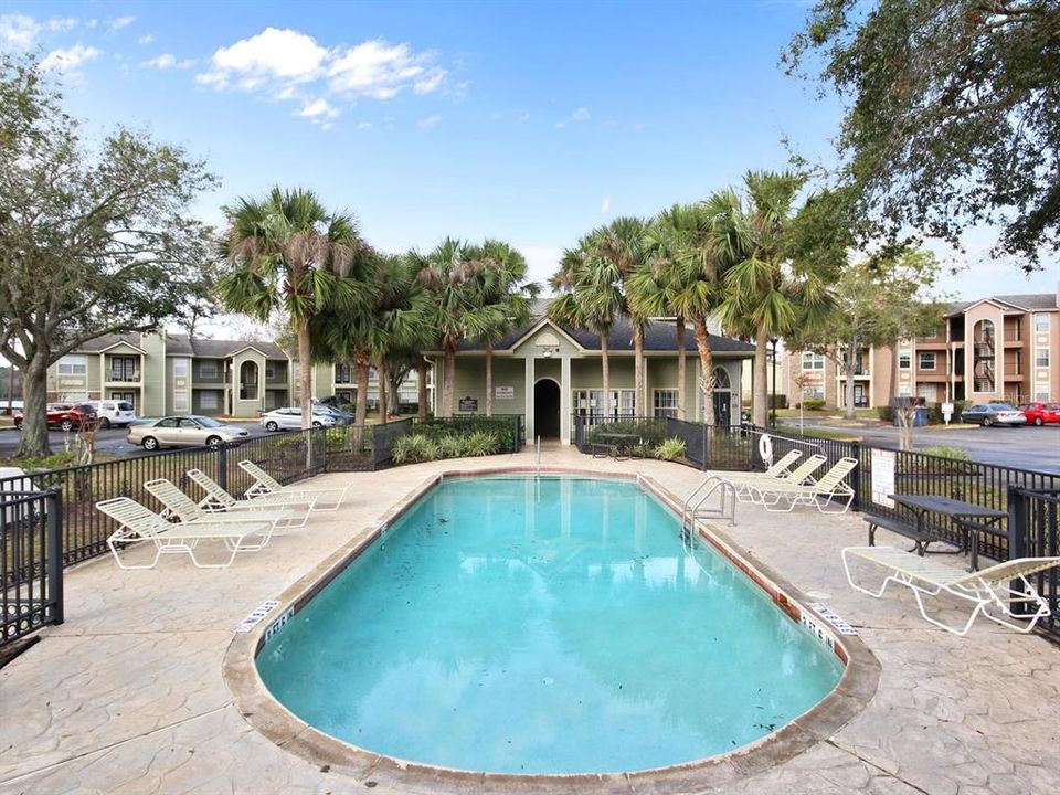 For Sale: $175,000 (1 beds, 1 baths, 650 Square Feet)