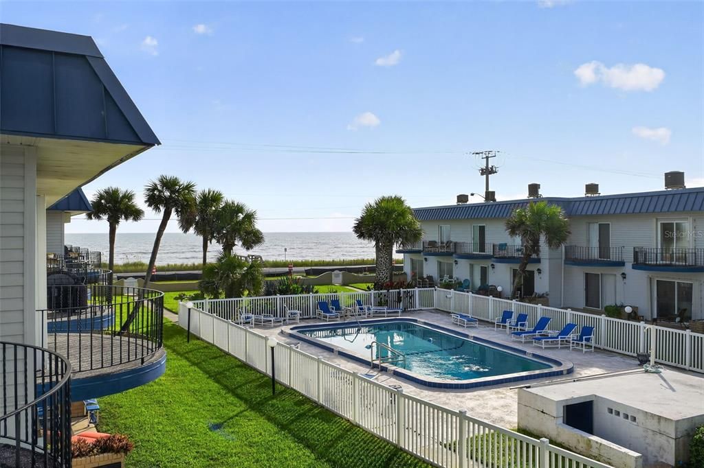 For Sale: $279,900 (2 beds, 2 baths, 1184 Square Feet)