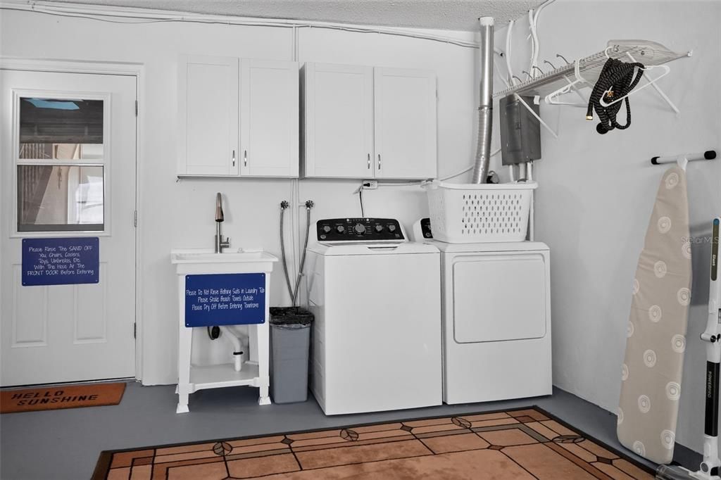 For Sale: $279,900 (2 beds, 2 baths, 1184 Square Feet)