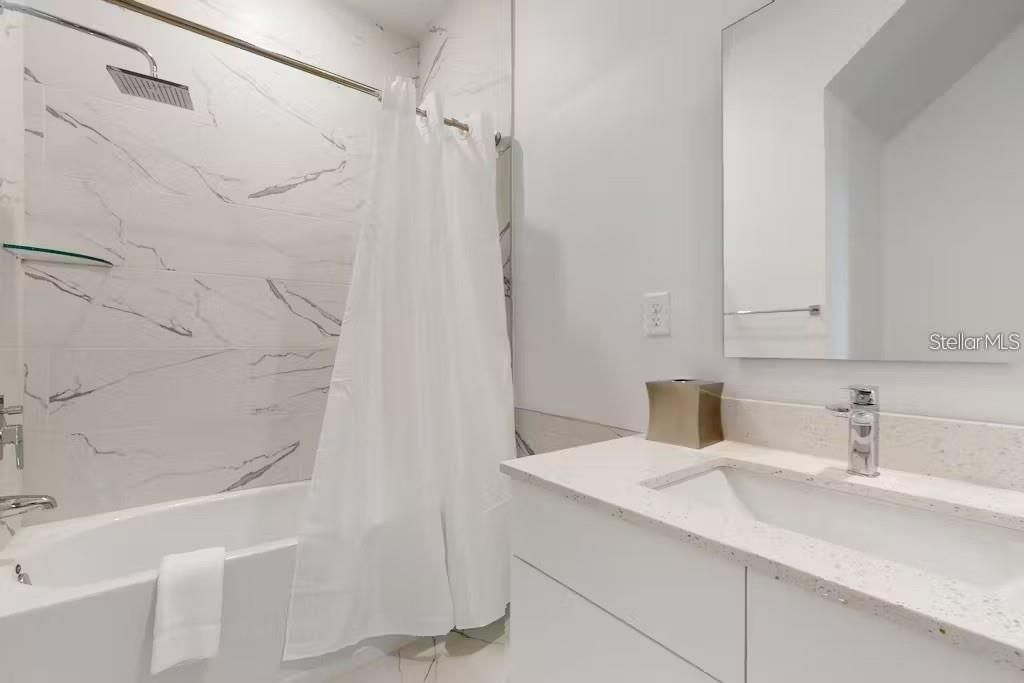В аренду: $2,500 (4 спален, 4 ванн, 1671 Квадратных фут)
