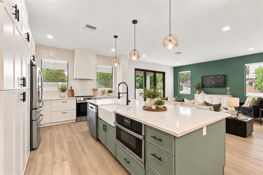 For Sale: $1,099,900 (4 beds, 4 baths, 3125 Square Feet)