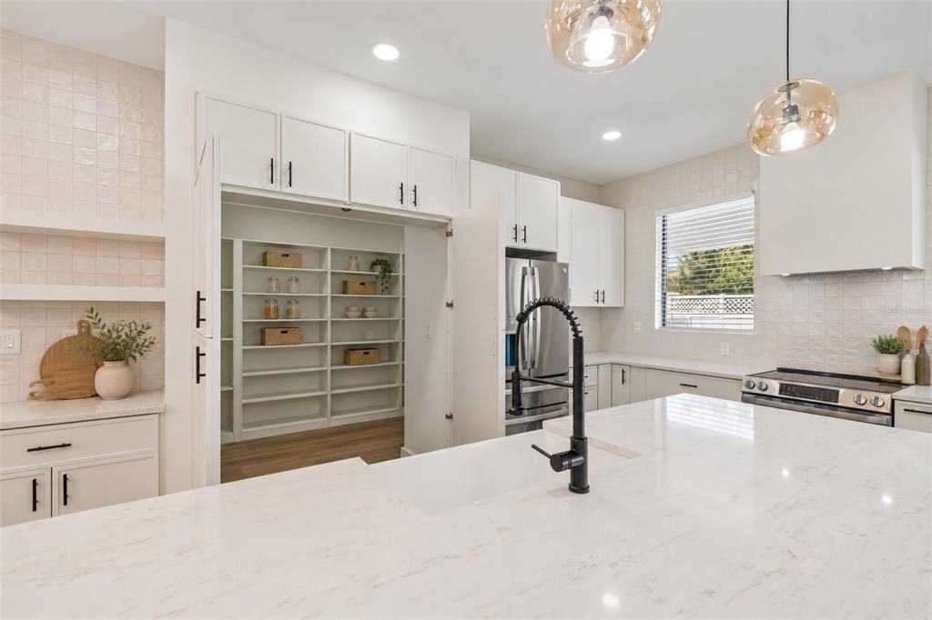 For Sale: $1,099,900 (4 beds, 4 baths, 3125 Square Feet)