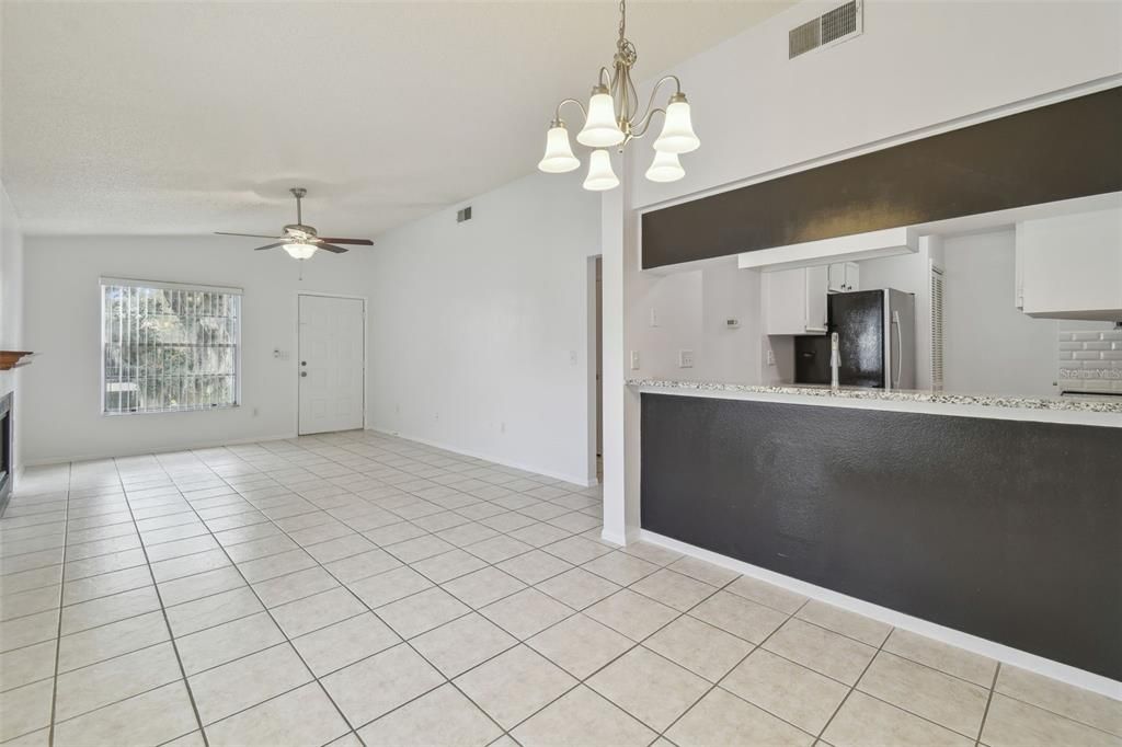 En Venta: $164,900 (2 camas, 2 baños, 912 Pies cuadrados)