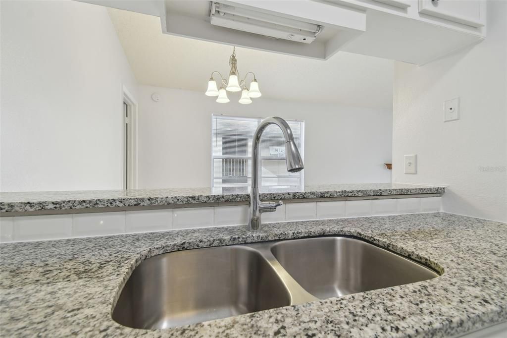 En Venta: $164,900 (2 camas, 2 baños, 912 Pies cuadrados)