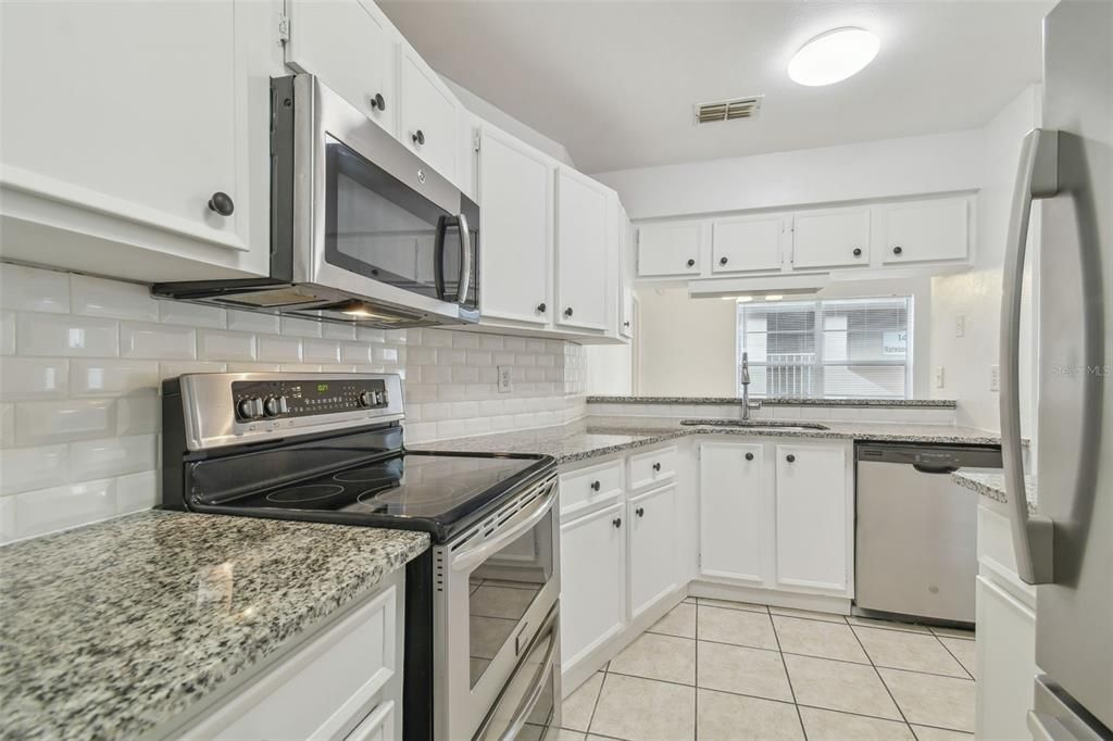 En Venta: $164,900 (2 camas, 2 baños, 912 Pies cuadrados)