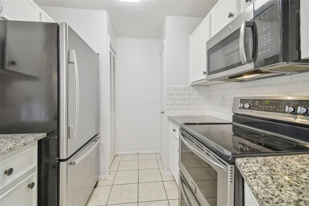 En Venta: $164,900 (2 camas, 2 baños, 912 Pies cuadrados)
