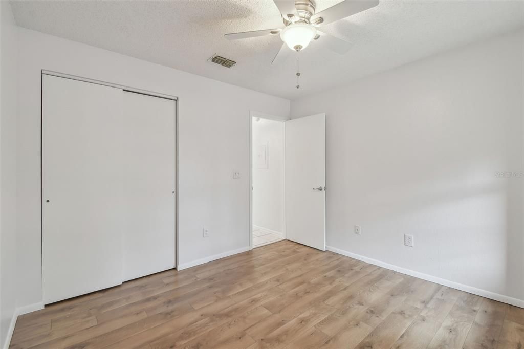 En Venta: $164,900 (2 camas, 2 baños, 912 Pies cuadrados)