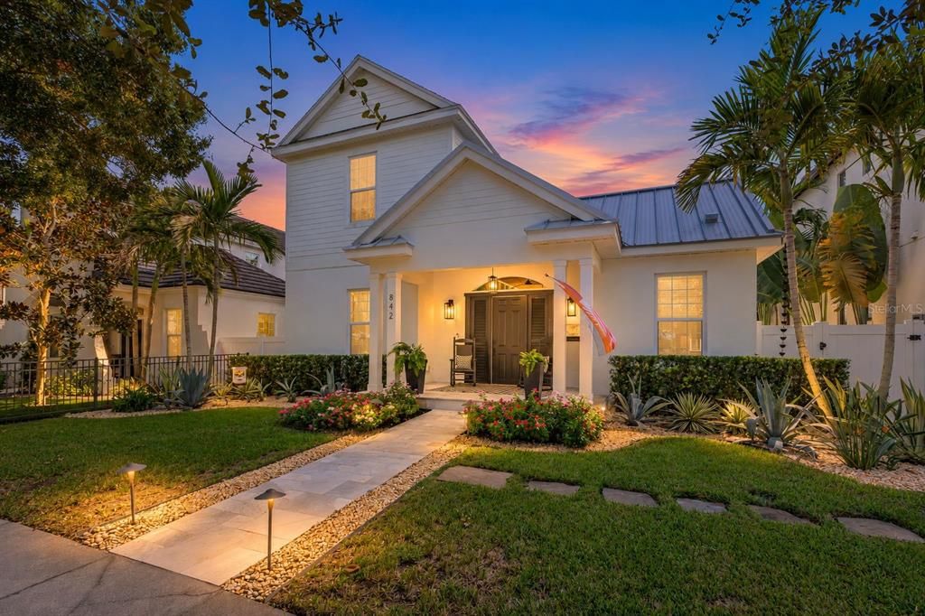 For Sale: $1,725,000 (4 beds, 4 baths, 3047 Square Feet)