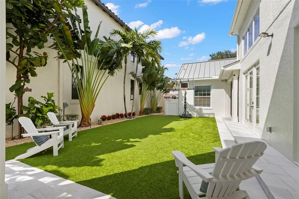 For Sale: $1,725,000 (4 beds, 4 baths, 3047 Square Feet)