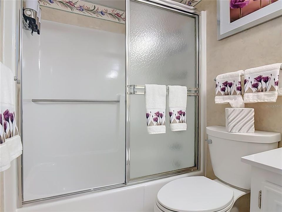 For Sale: $409,000 (2 beds, 2 baths, 1134 Square Feet)