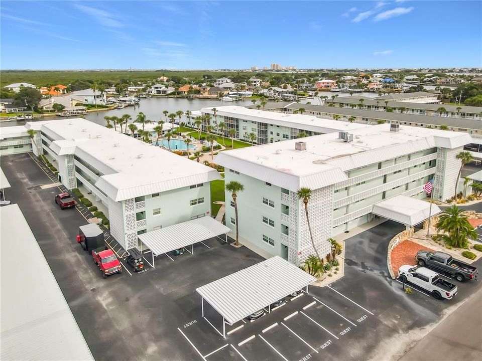 For Sale: $409,000 (2 beds, 2 baths, 1134 Square Feet)