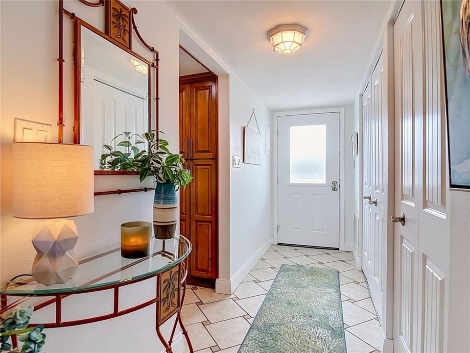 For Sale: $409,000 (2 beds, 2 baths, 1134 Square Feet)