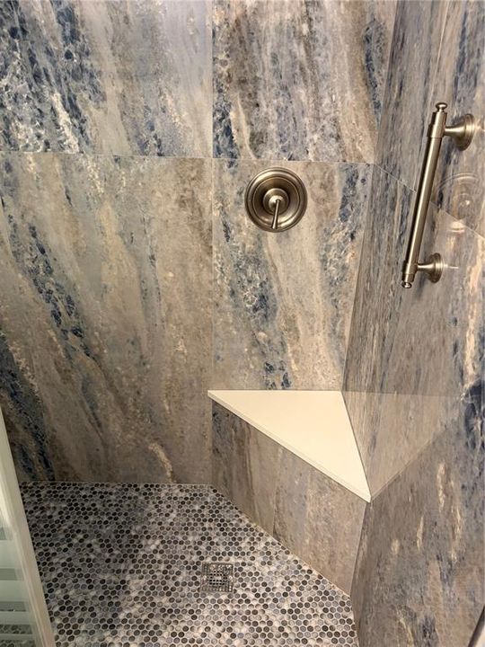 Activo con contrato: $199,900 (2 camas, 2 baños, 1103 Pies cuadrados)