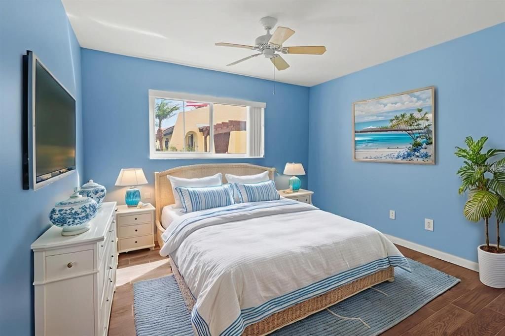 Activo con contrato: $199,900 (2 camas, 2 baños, 1103 Pies cuadrados)