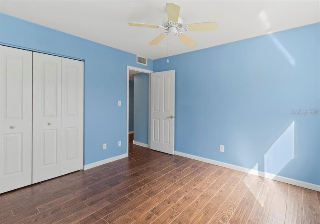 Activo con contrato: $199,900 (2 camas, 2 baños, 1103 Pies cuadrados)