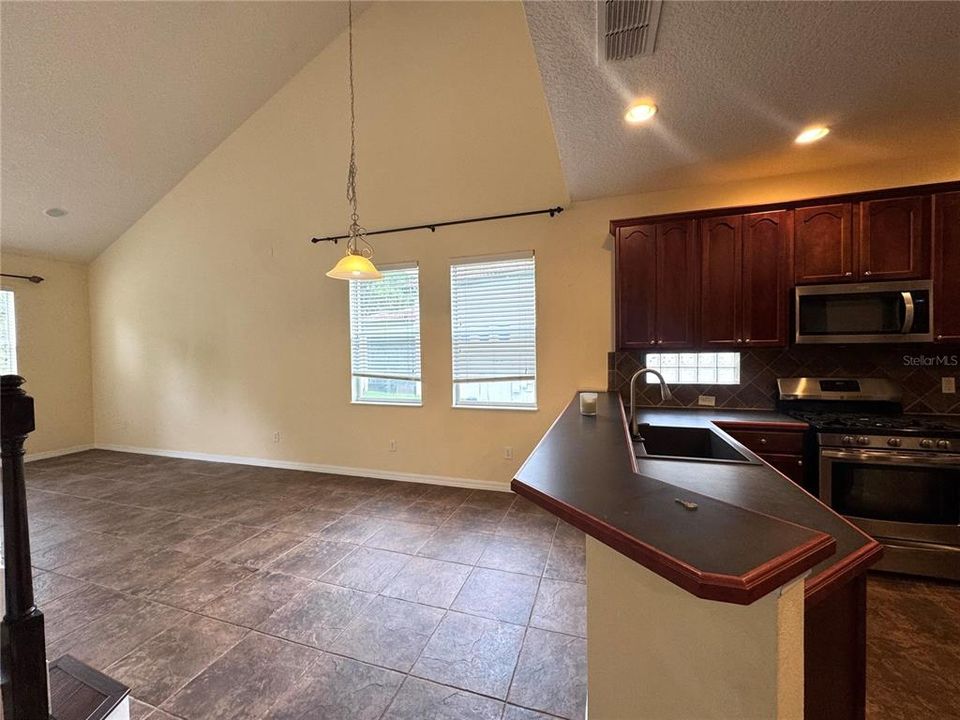 В аренду: $3,995 (4 спален, 3 ванн, 2626 Квадратных фут)