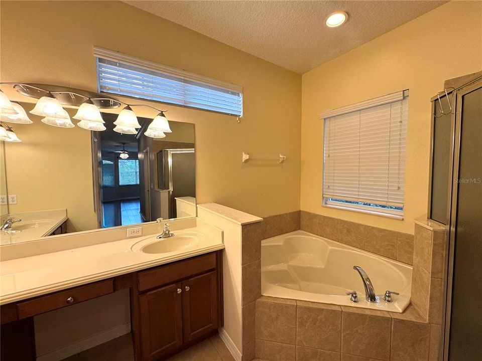 В аренду: $3,995 (4 спален, 3 ванн, 2626 Квадратных фут)