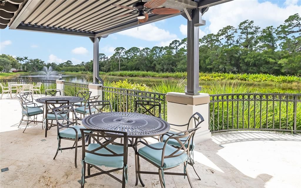 En Venta: $899,000 (4 camas, 3 baños, 2799 Pies cuadrados)