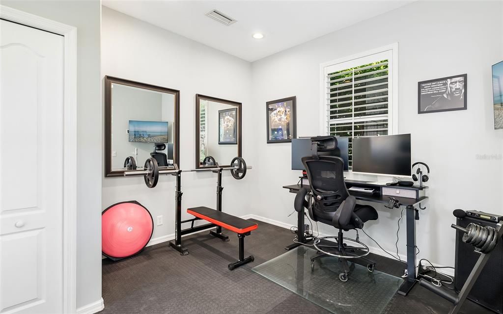 En Venta: $899,000 (4 camas, 3 baños, 2799 Pies cuadrados)
