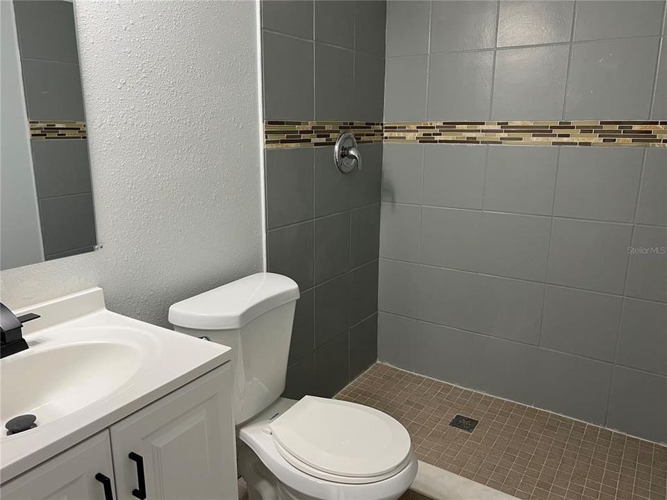 В аренду: $1,900 (2 спален, 1 ванн, 1008 Квадратных фут)