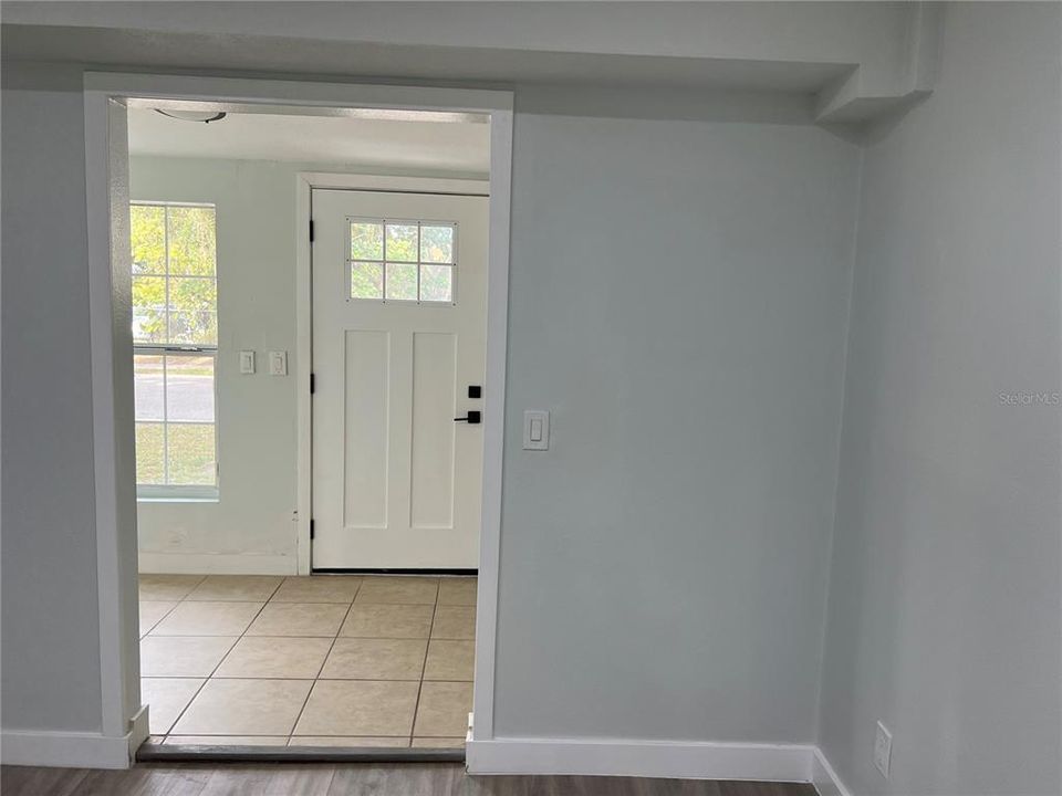 В аренду: $1,900 (2 спален, 1 ванн, 1008 Квадратных фут)