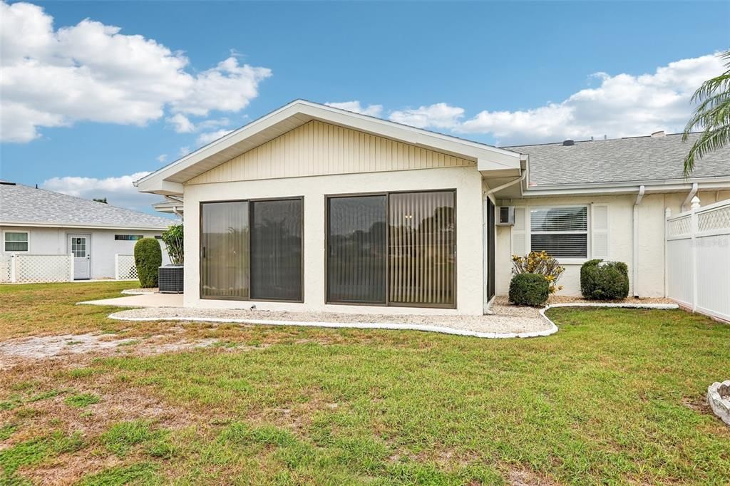 For Sale: $250,000 (2 beds, 2 baths, 1828 Square Feet)
