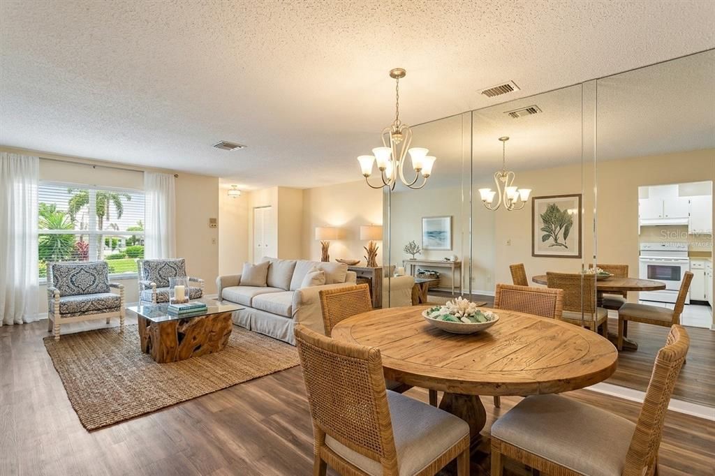 For Sale: $250,000 (2 beds, 2 baths, 1828 Square Feet)