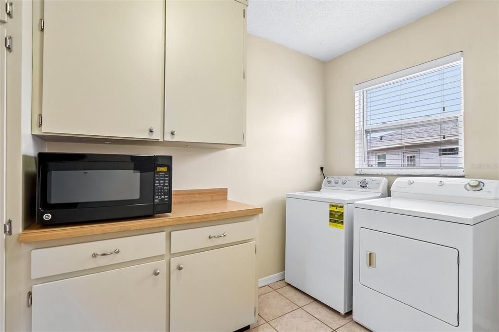 For Sale: $250,000 (2 beds, 2 baths, 1828 Square Feet)