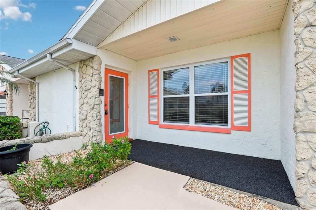 For Sale: $250,000 (2 beds, 2 baths, 1828 Square Feet)