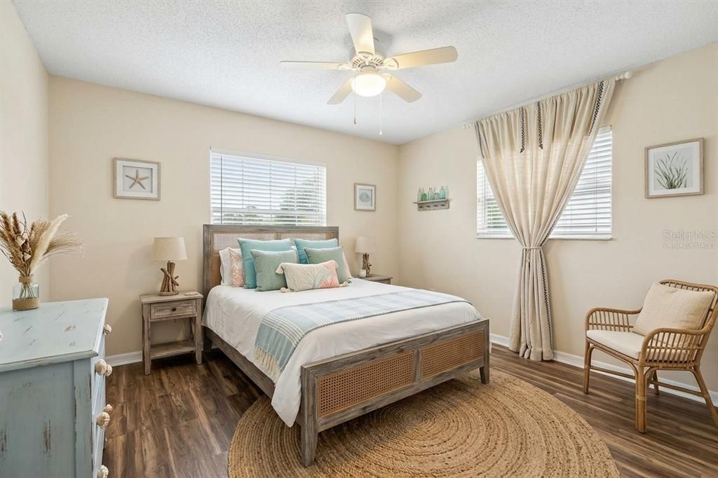 For Sale: $250,000 (2 beds, 2 baths, 1828 Square Feet)