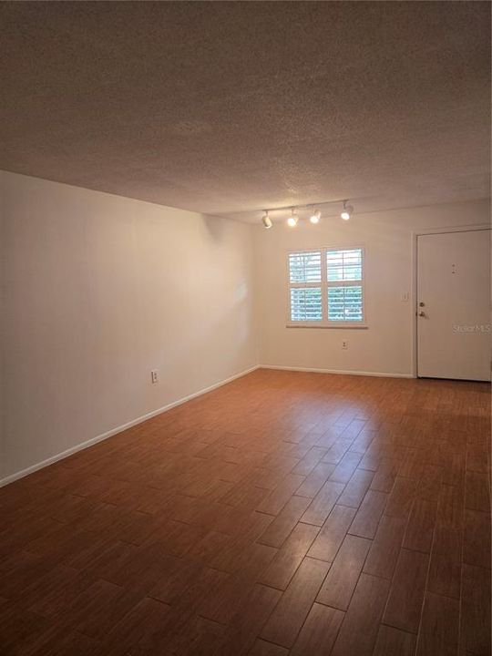 В аренду: $1,395 (1 спален, 1 ванн, 630 Квадратных фут)