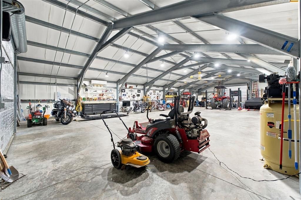 На продажу: $2,900,000 (8 спален, 4 ванн, 6295 Квадратных фут)