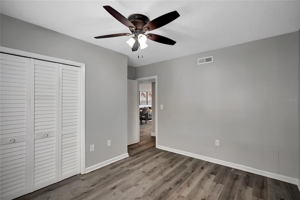 For Sale: $199,900 (2 beds, 2 baths, 1025 Square Feet)