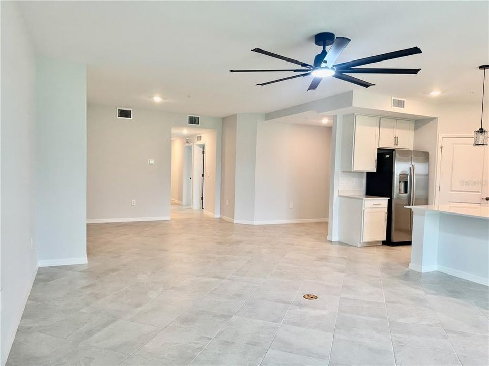 For Rent: $2,800 (3 beds, 2 baths, 1800 Square Feet)