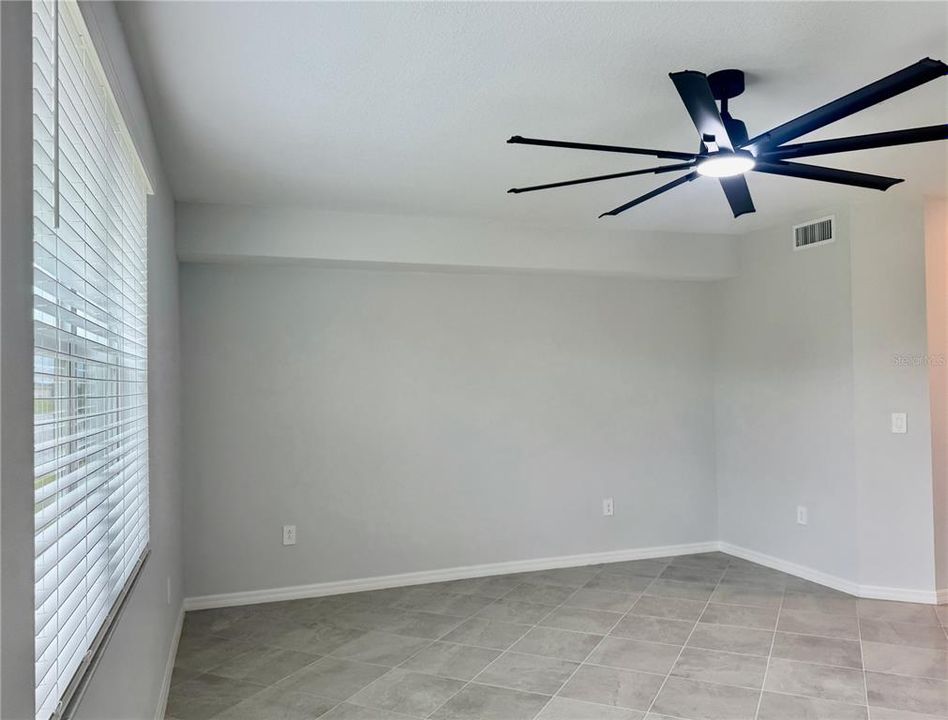 For Rent: $2,800 (3 beds, 2 baths, 1800 Square Feet)