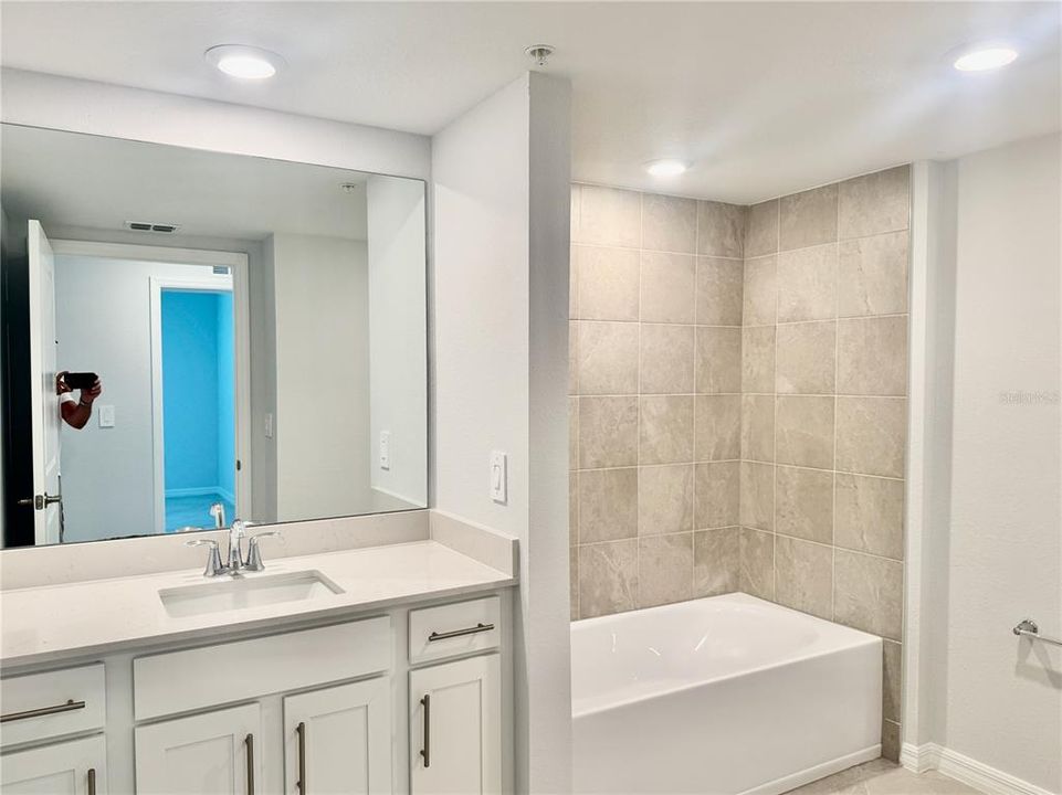 For Rent: $2,800 (3 beds, 2 baths, 1800 Square Feet)