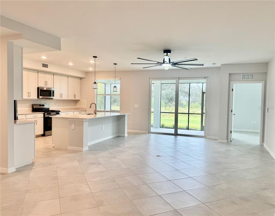 For Rent: $2,800 (3 beds, 2 baths, 1800 Square Feet)