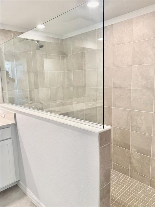 For Rent: $2,800 (3 beds, 2 baths, 1800 Square Feet)