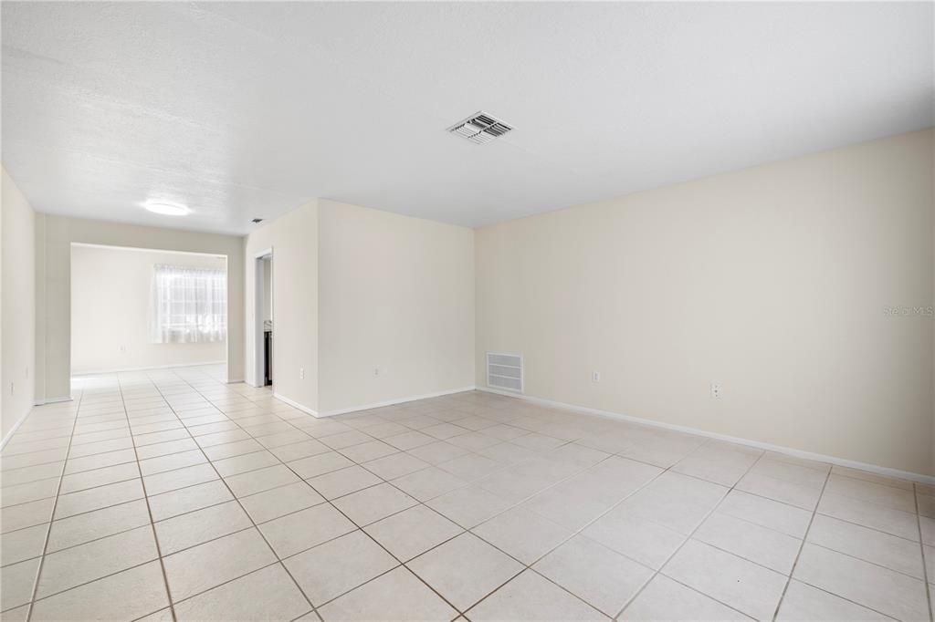 For Sale: $278,990 (3 beds, 2 baths, 1521 Square Feet)