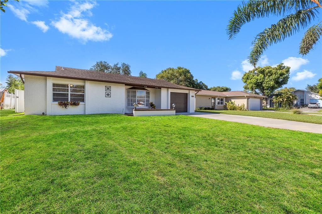 For Sale: $278,990 (3 beds, 2 baths, 1521 Square Feet)