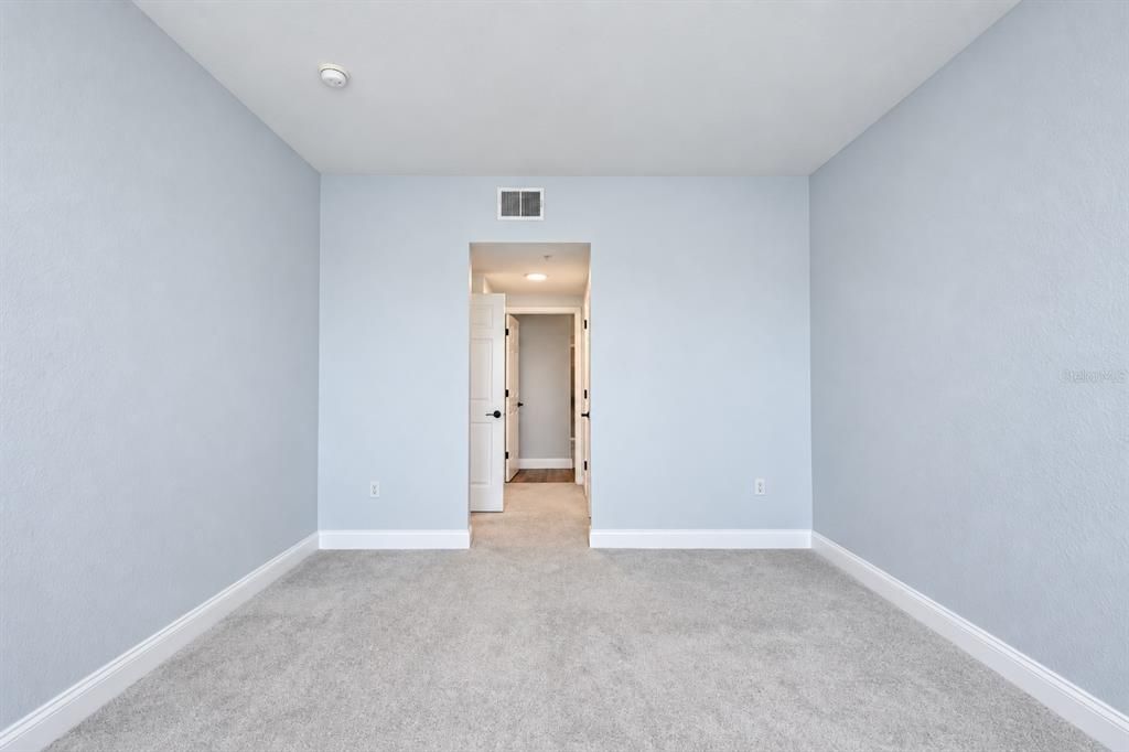 For Sale: $432,800 (3 beds, 3 baths, 1612 Square Feet)