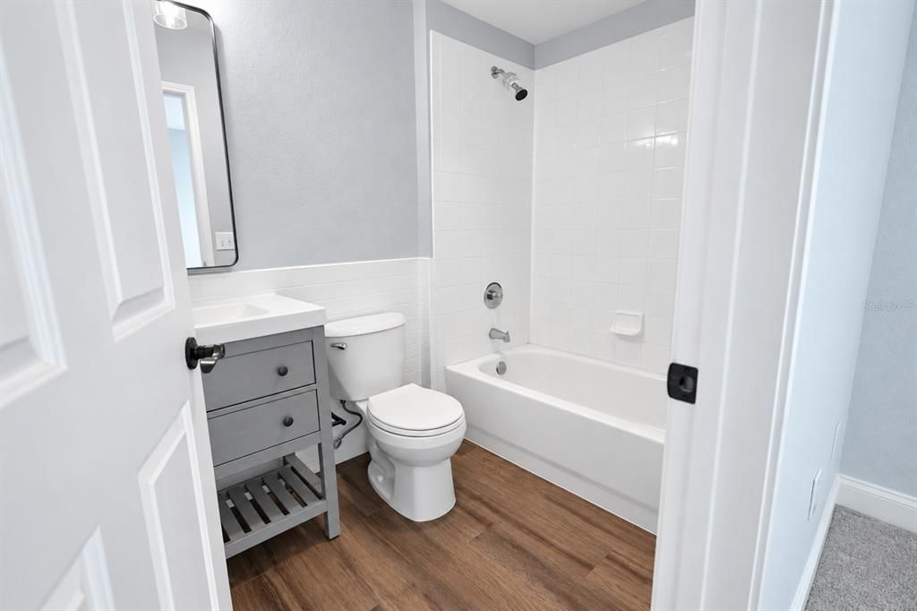 For Sale: $432,800 (3 beds, 3 baths, 1612 Square Feet)