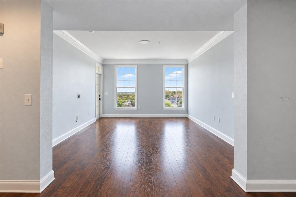 For Sale: $432,800 (3 beds, 3 baths, 1612 Square Feet)