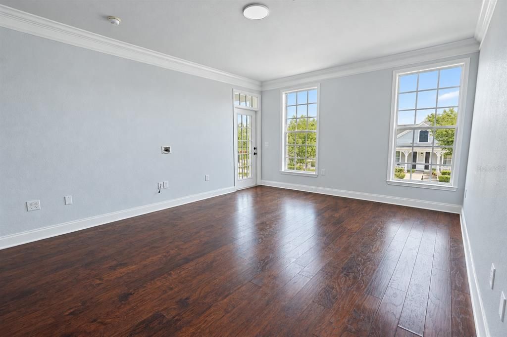 For Sale: $432,800 (3 beds, 3 baths, 1612 Square Feet)