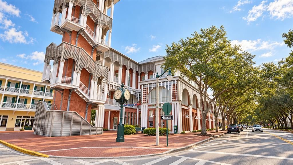 For Sale: $432,800 (3 beds, 3 baths, 1612 Square Feet)