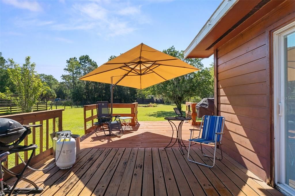 For Sale: $285,000 (2 beds, 1 baths, 1134 Square Feet)