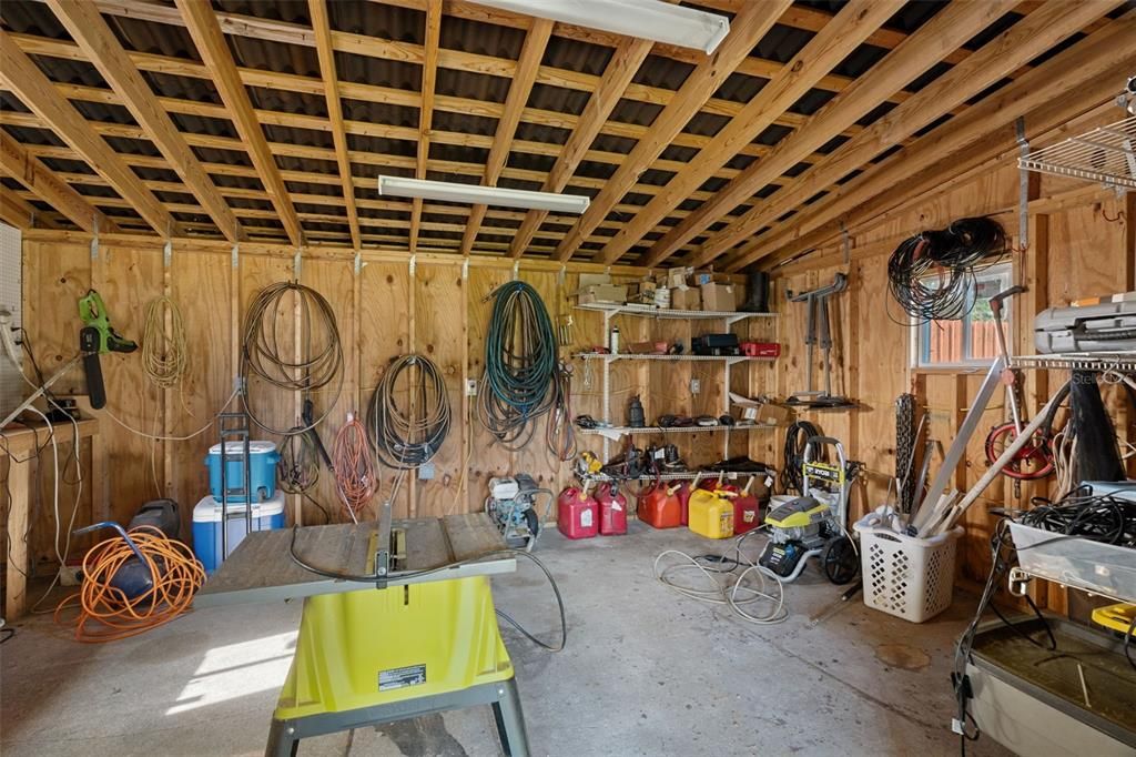 For Sale: $285,000 (2 beds, 1 baths, 1134 Square Feet)