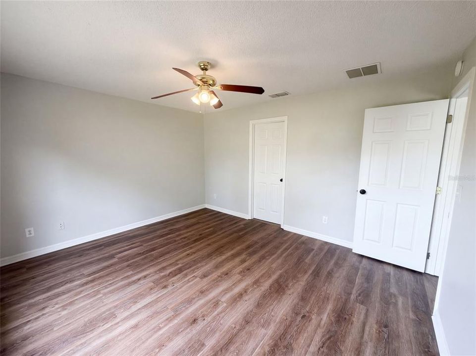 For Sale: $310,000 (3 beds, 2 baths, 1155 Square Feet)