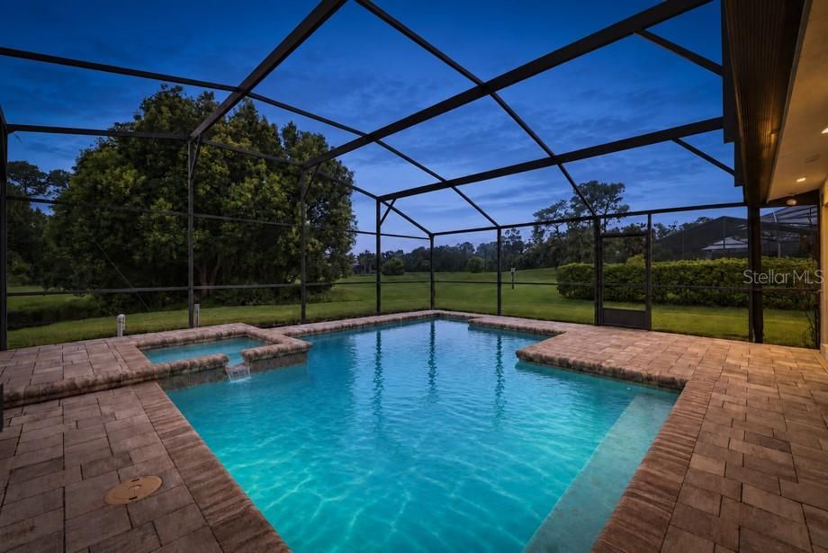 En Venta: $775,000 (4 camas, 3 baños, 3022 Pies cuadrados)
