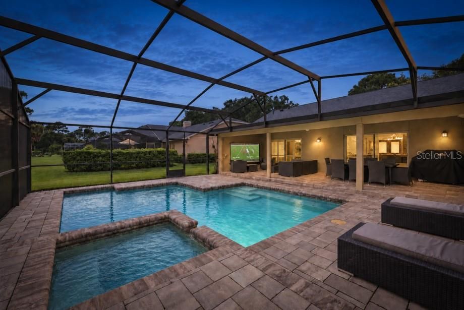 En Venta: $775,000 (4 camas, 3 baños, 3022 Pies cuadrados)